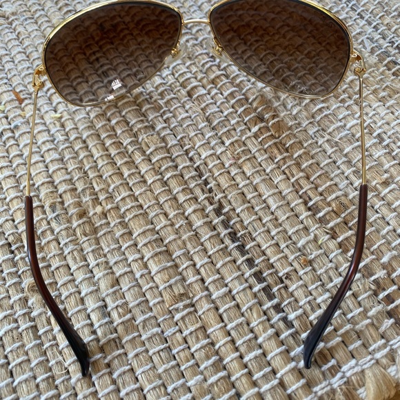 Ray-Bans. Great condition glasses. - Picture 2 of 4